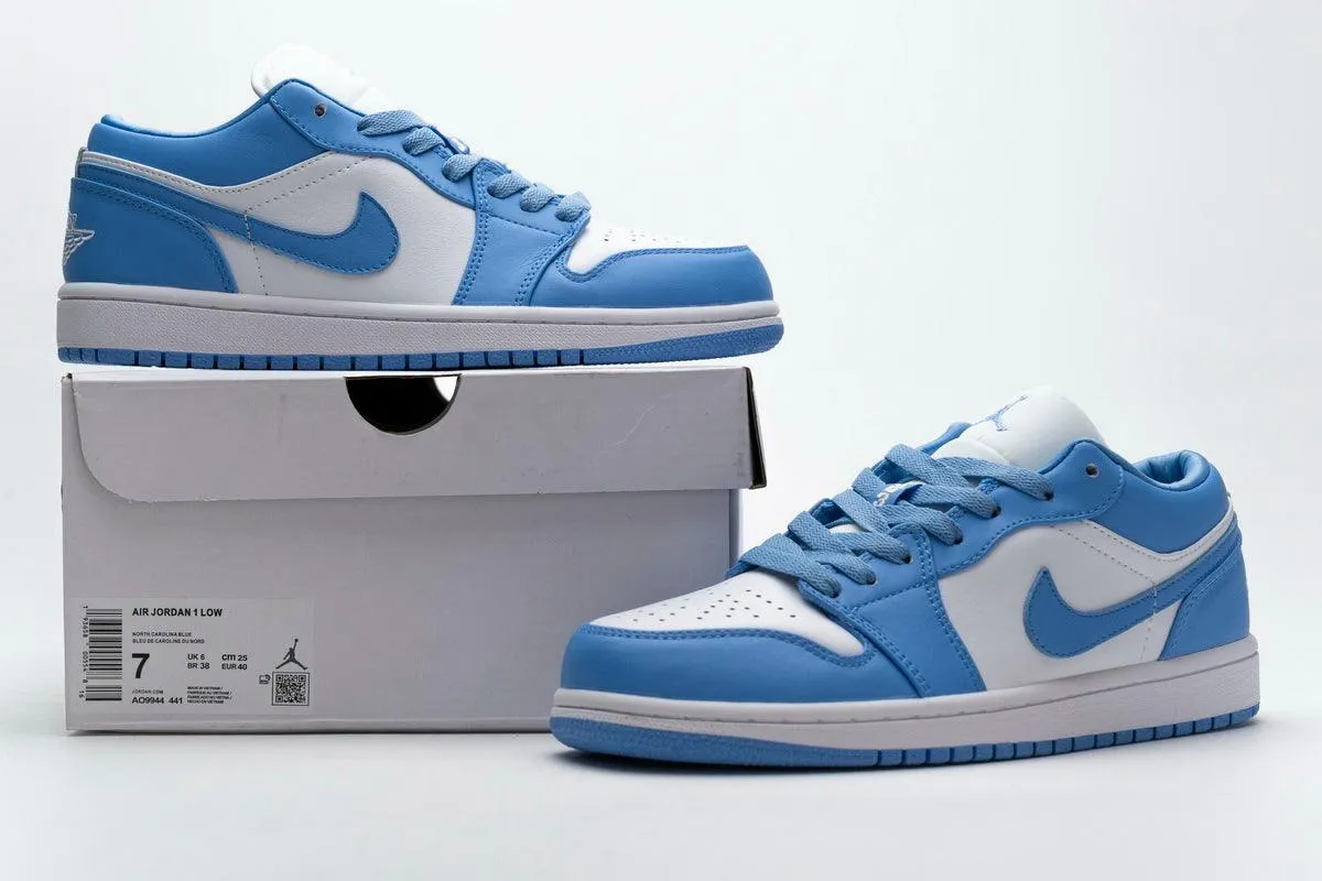 AIR JORDAN 1 LOW " UNC "