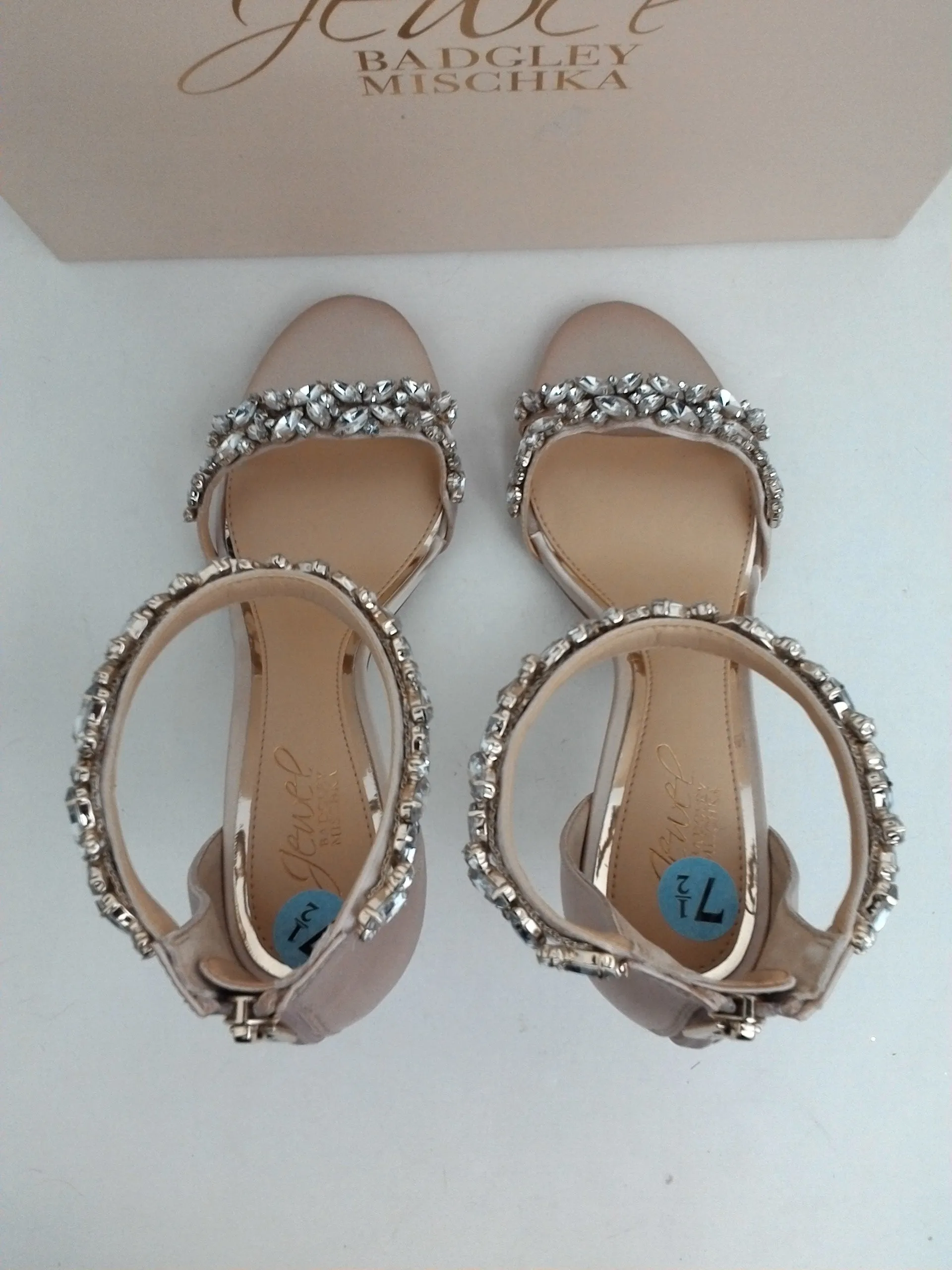 Jewel Badgley Mischka Women's Caroline Champagne Heeled Sandal Size 7.5