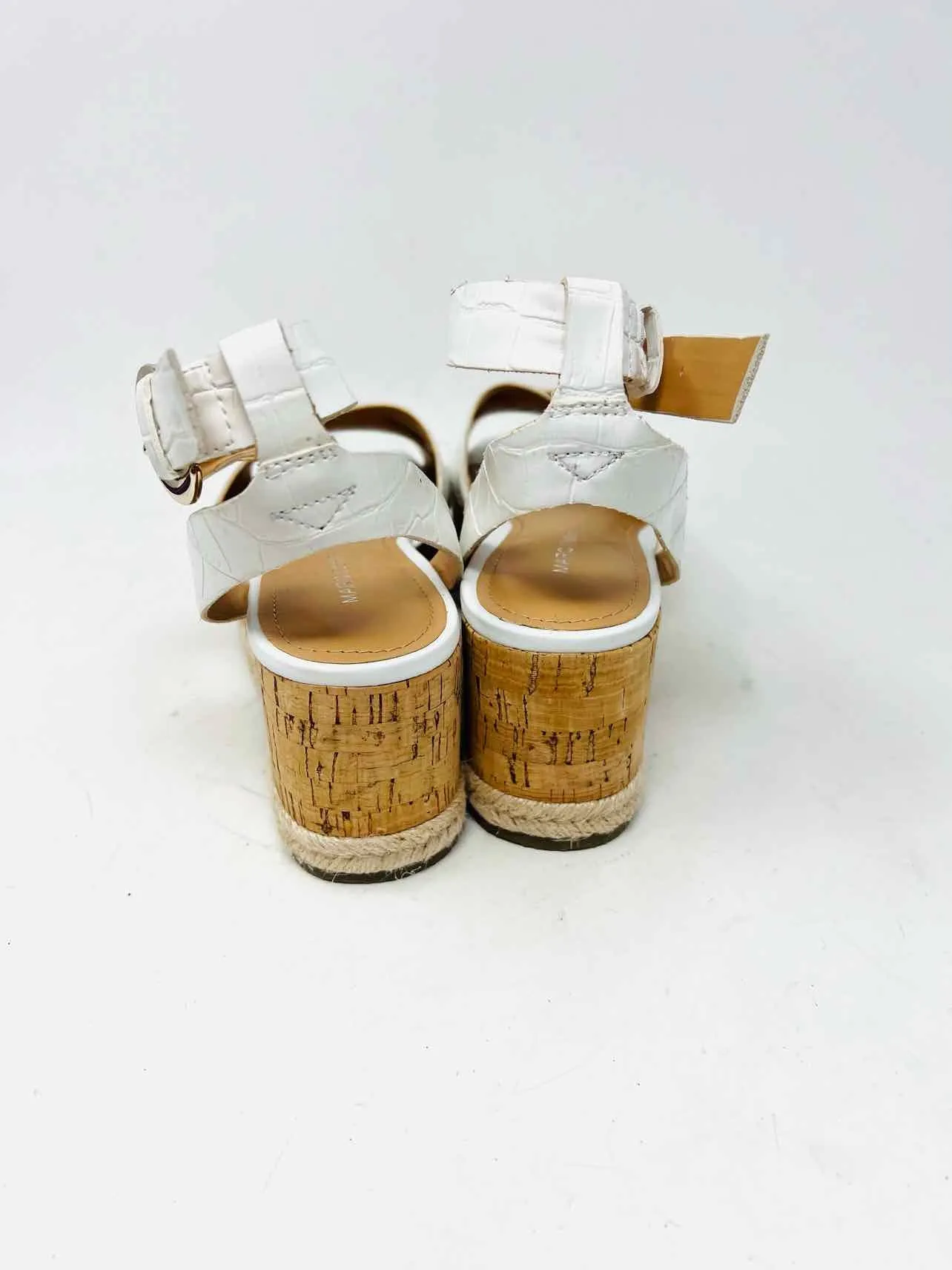 Marc Fisher Size 6 White Crisscross Reptile Shoes Sandals