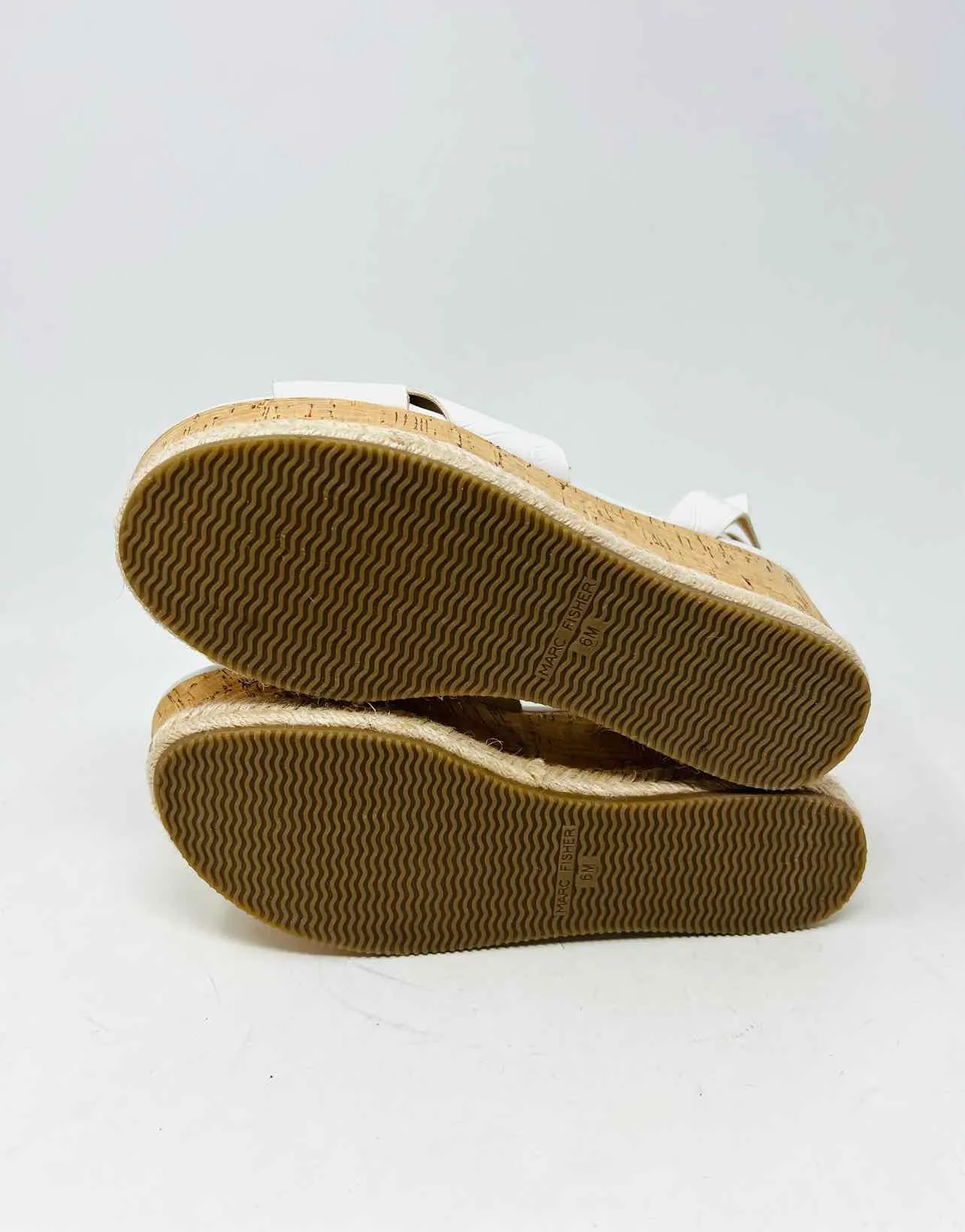 Marc Fisher Size 6 White Crisscross Reptile Shoes Sandals