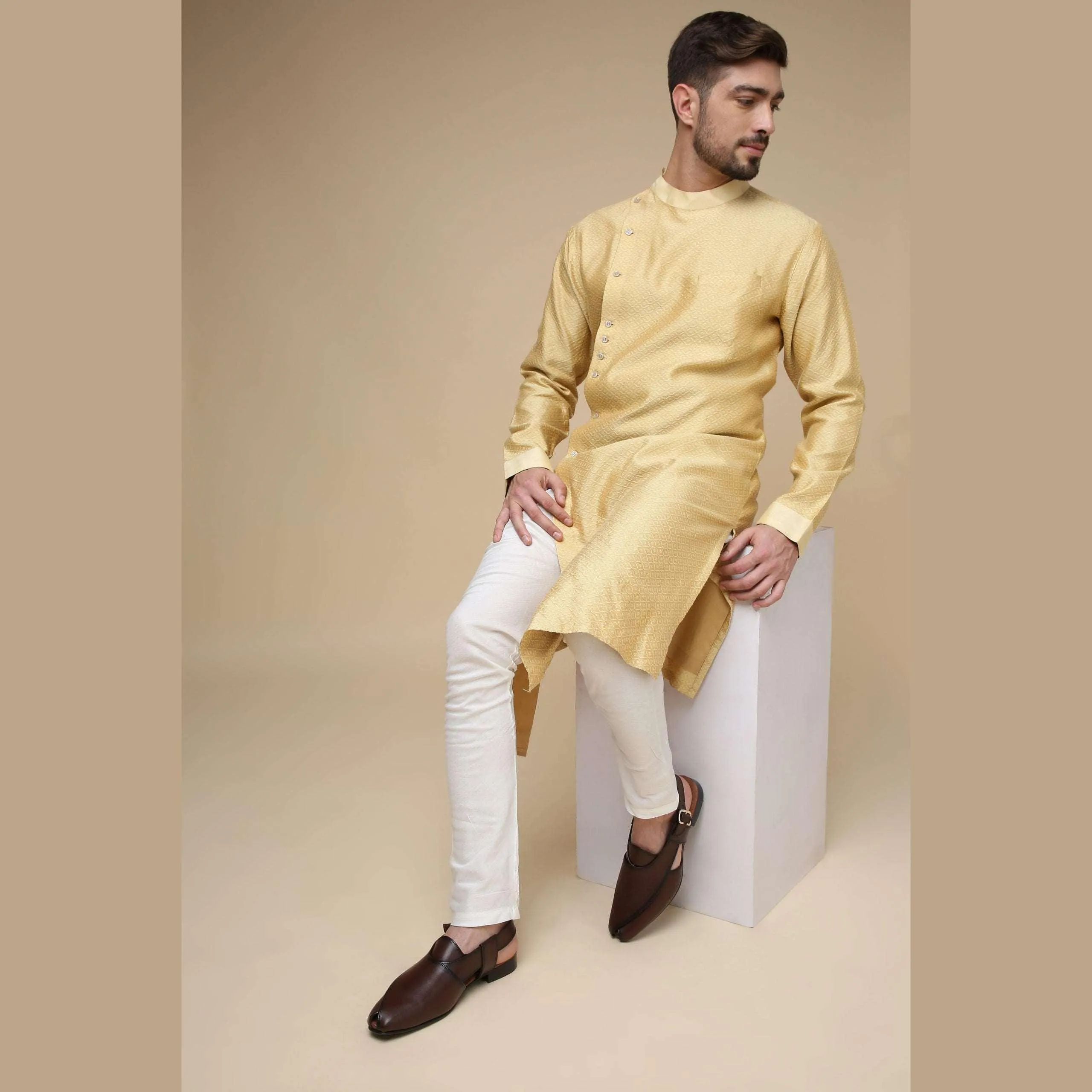 Peshawar | Tan Pathani Sandal