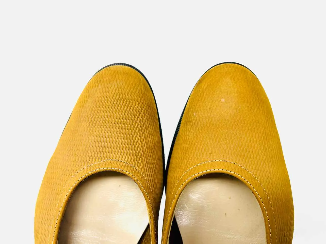 Salvatore Ferragamo Size 9.5 Tan Nubuck Shoes Flats