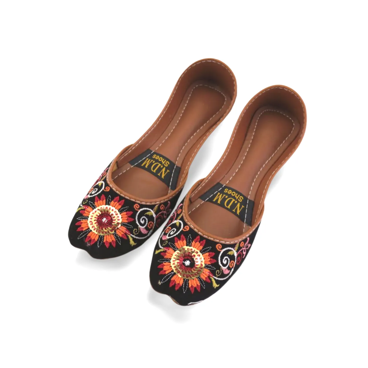 Shahi Punjabi Black Embroidered Khussa Jutti with Floral and Leaf Accents - 08Khu