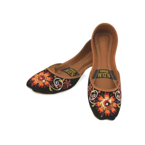 Shahi Punjabi Black Embroidered Khussa Jutti with Floral and Leaf Accents - 08Khu
